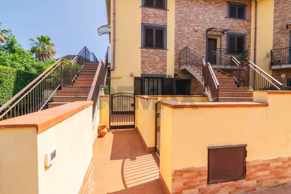 casa indipendente in vendita a Camporotondo Etneo