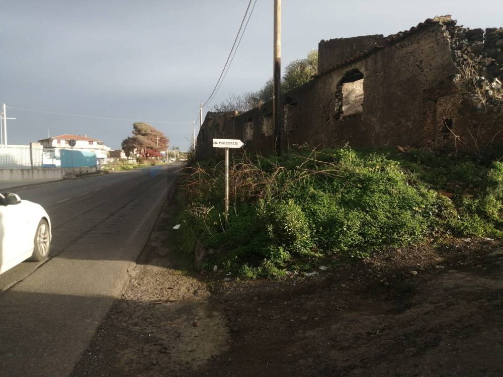 terreno agricolo in vendita a Camporotondo Etneo