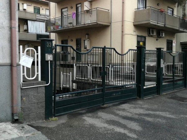 negozio in vendita a Camporotondo Etneo in zona Piano Tavola