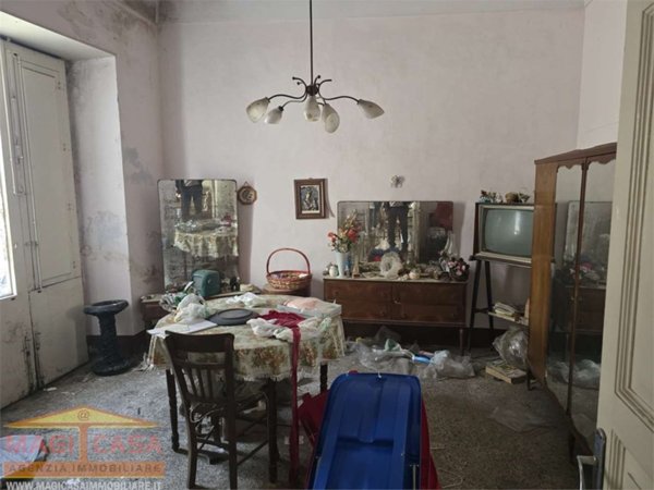 casa indipendente in vendita a Camporotondo Etneo in zona Centro Storico