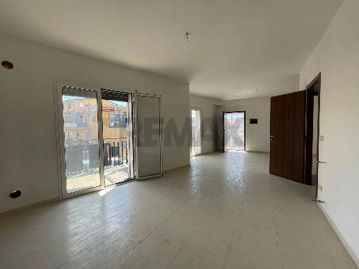 appartamento in vendita a Camporotondo Etneo in zona Centro Storico