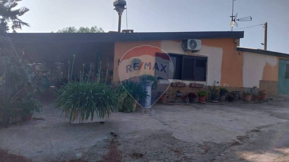 casa indipendente in vendita a Camporotondo Etneo