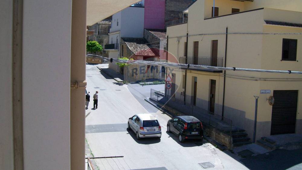 appartamento in vendita a Camporotondo Etneo