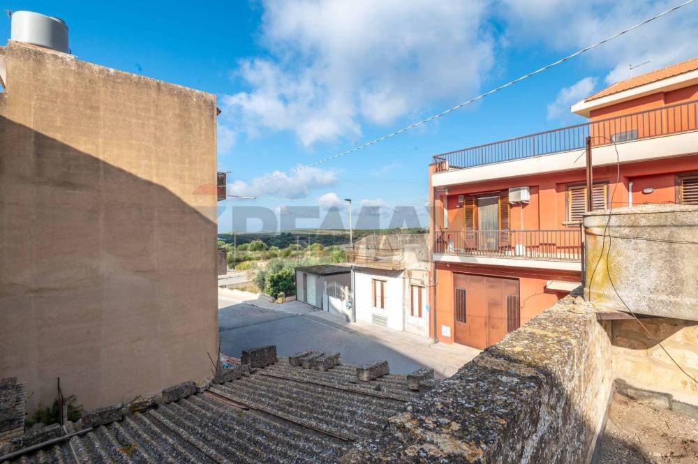 casa indipendente in vendita a Camporotondo Etneo