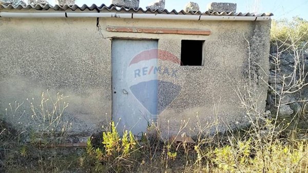casa indipendente in vendita a Camporotondo Etneo