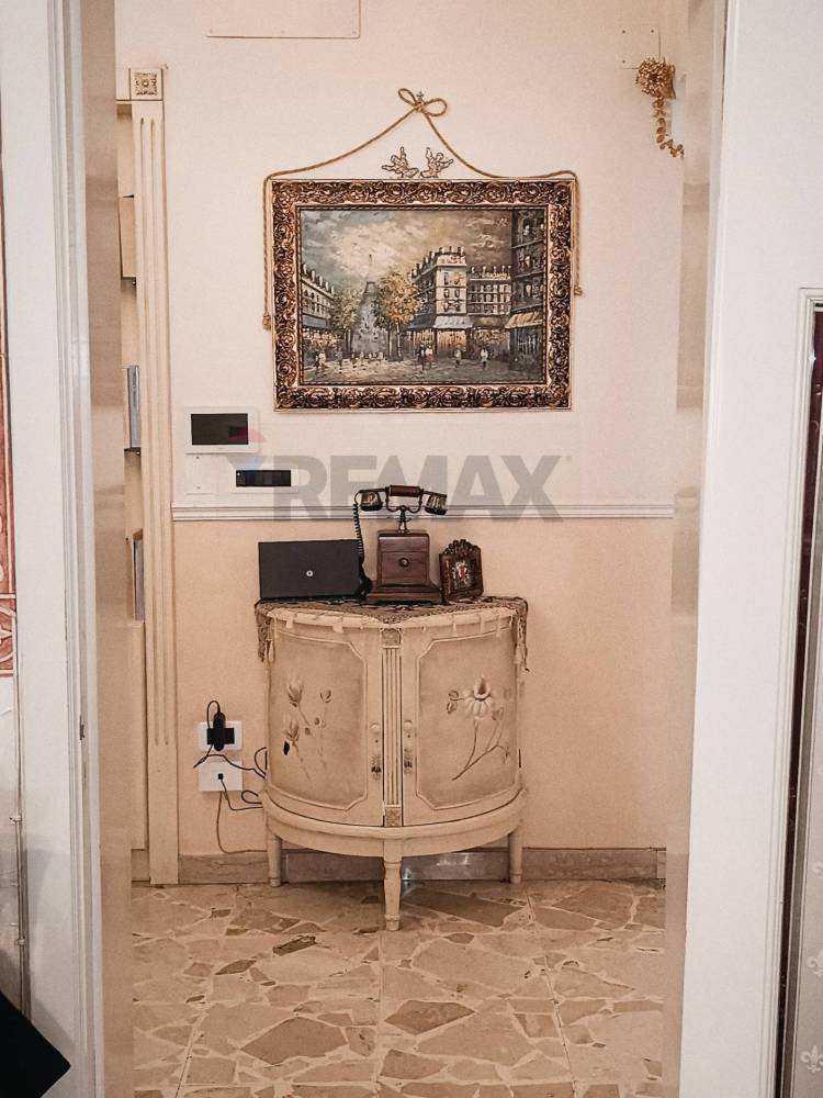 appartamento in vendita a Camporotondo Etneo in zona Centro Storico