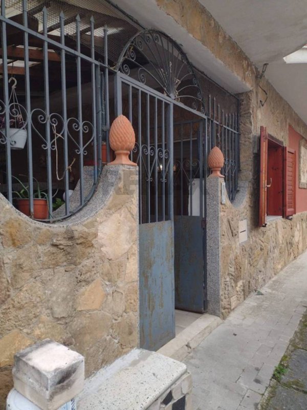 appartamento in vendita a Camporotondo Etneo