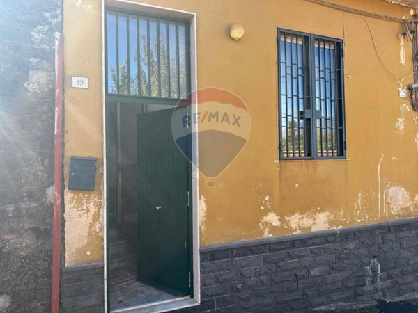 appartamento in vendita a Camporotondo Etneo in zona Centro Storico