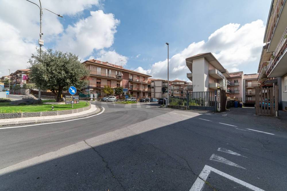 appartamento in vendita a Camporotondo Etneo in zona Piano Tavola