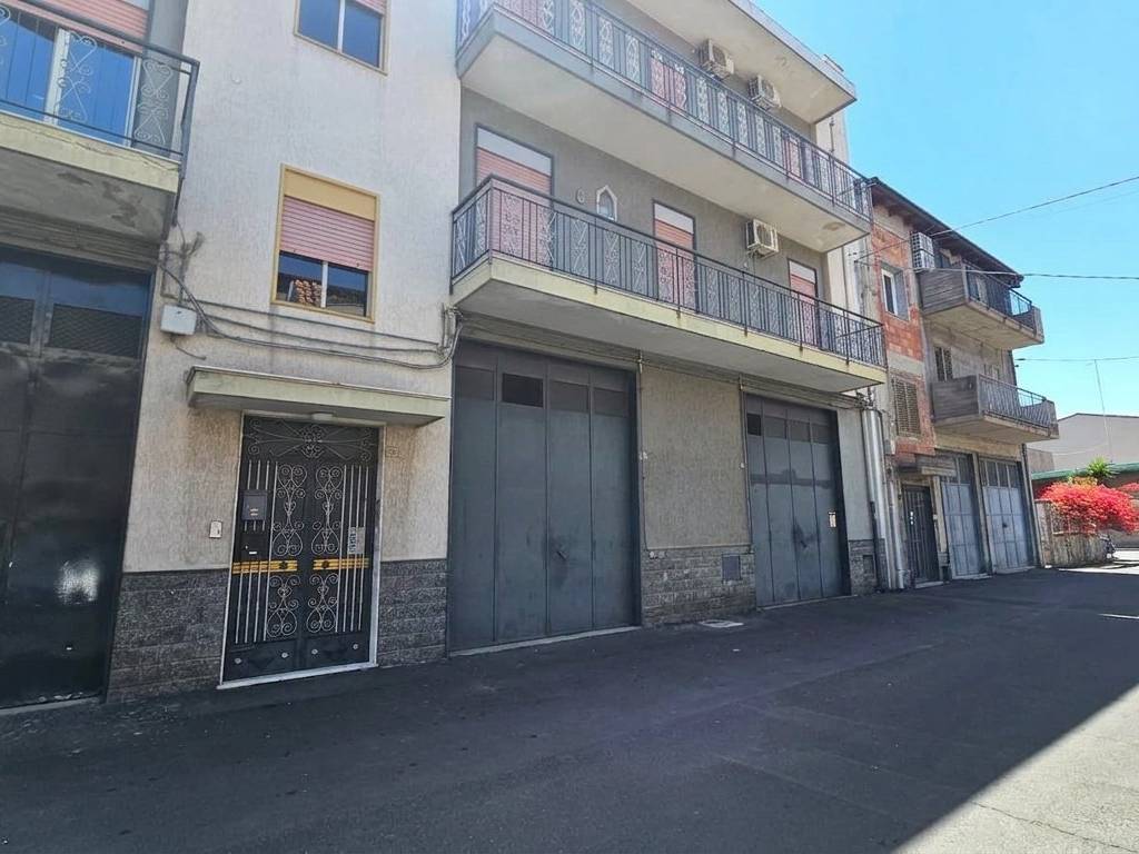 appartamento in vendita a Camporotondo Etneo in zona Piano Tavola