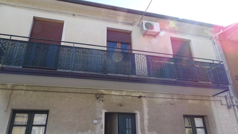 casa semindipendente in vendita a Camporotondo Etneo in zona Centro Storico