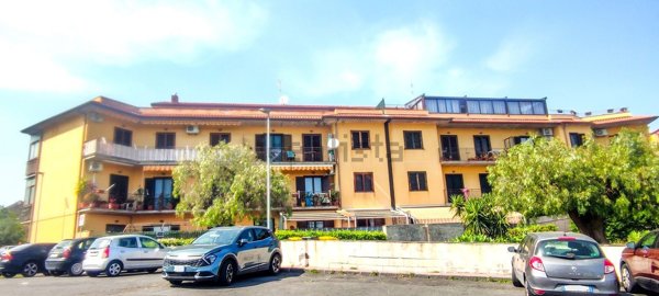 appartamento in vendita a Camporotondo Etneo in zona Centro Storico