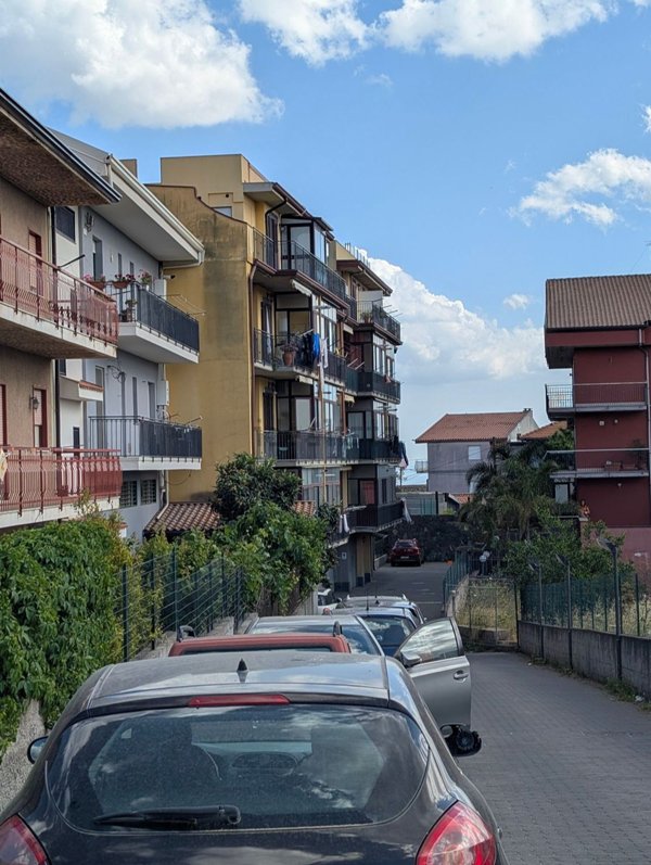 appartamento in vendita a Camporotondo Etneo