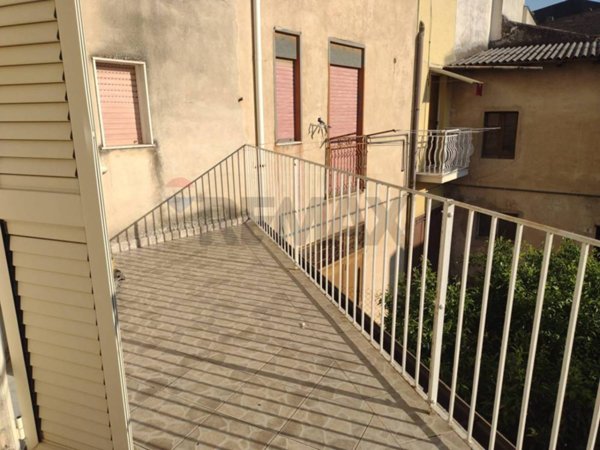 casa indipendente in vendita a Camporotondo Etneo
