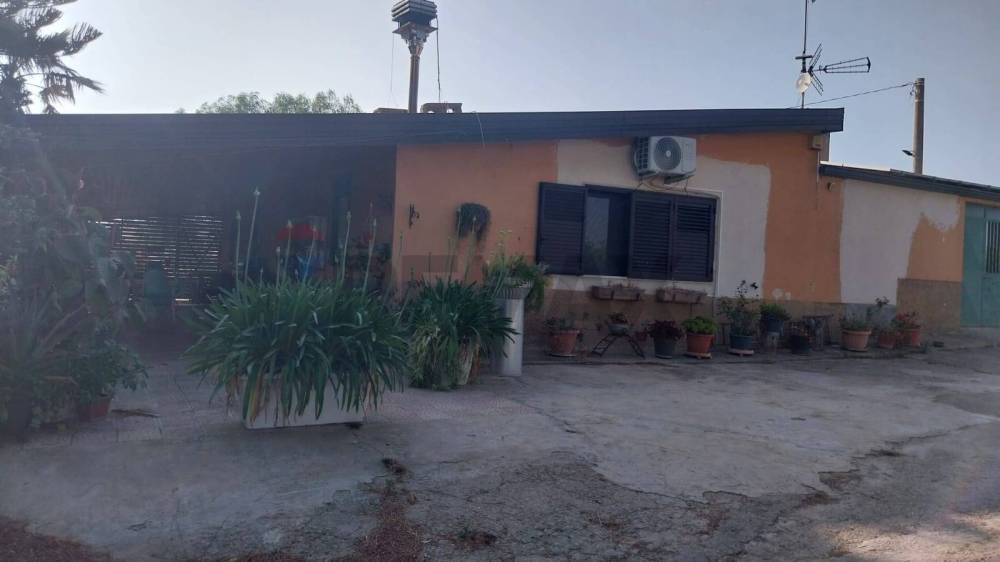 casa indipendente in vendita a Camporotondo Etneo
