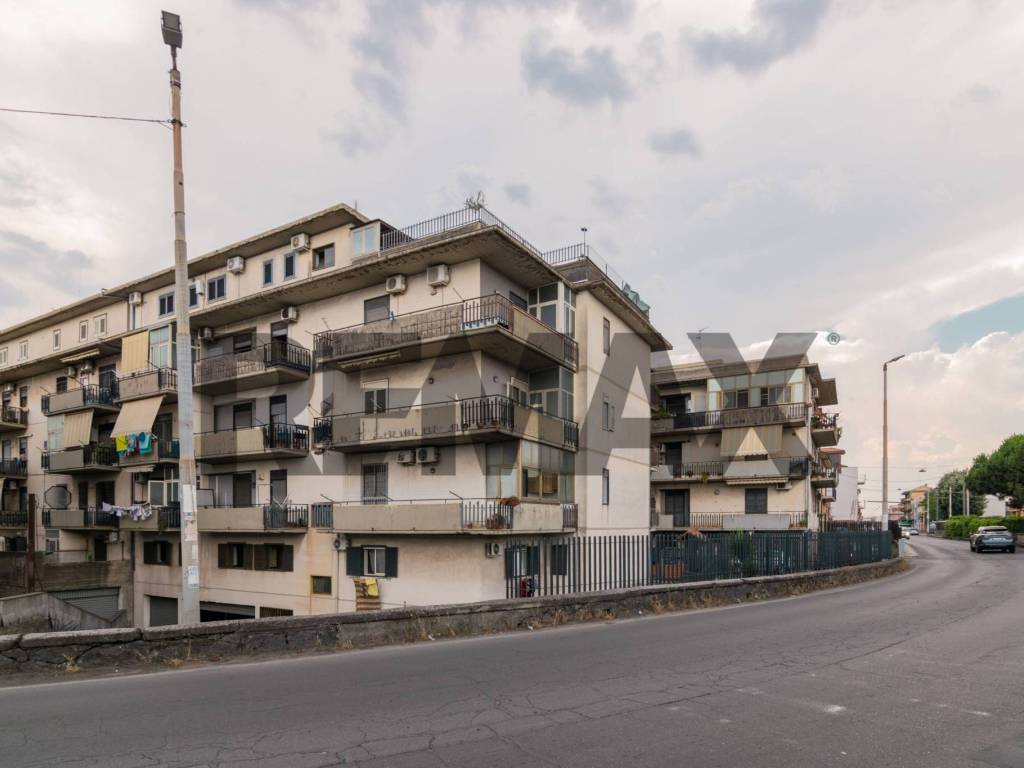 appartamento in vendita a Camporotondo Etneo in zona Piano Tavola