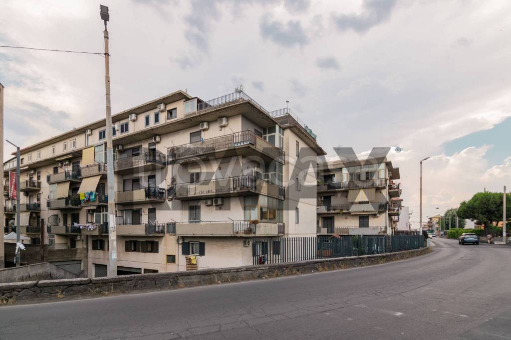 appartamento in vendita a Camporotondo Etneo in zona Piano Tavola