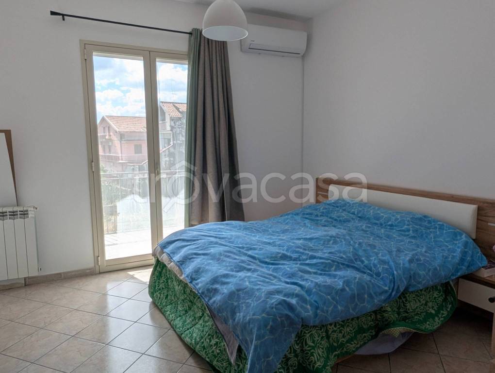 appartamento in vendita a Camporotondo Etneo in zona Centro Storico