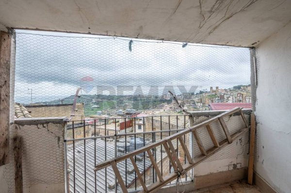 casa indipendente in vendita a Camporotondo Etneo