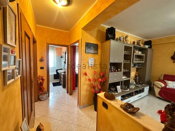 appartamento in vendita a Camporotondo Etneo in zona Centro Storico