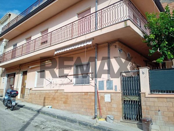 casa indipendente in vendita a Camporotondo Etneo