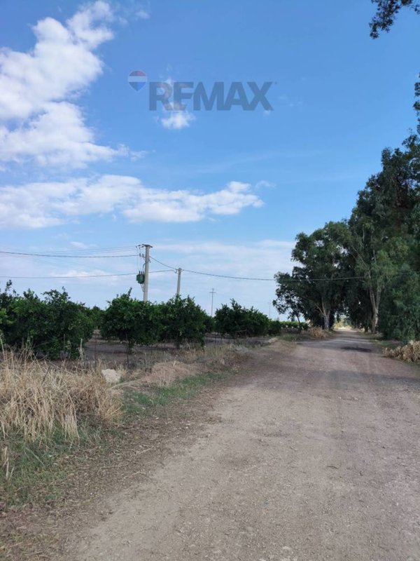 terreno in vendita a Camporotondo Etneo