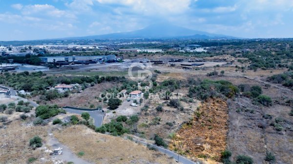 terreno in vendita a Camporotondo Etneo in zona Piano Tavola