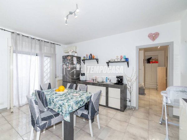 appartamento in vendita a Camporotondo Etneo in zona Centro Storico