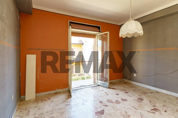 appartamento in vendita a Camporotondo Etneo in zona Centro Storico