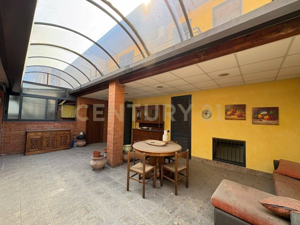 casa indipendente in vendita a Camporotondo Etneo in zona Piano Tavola