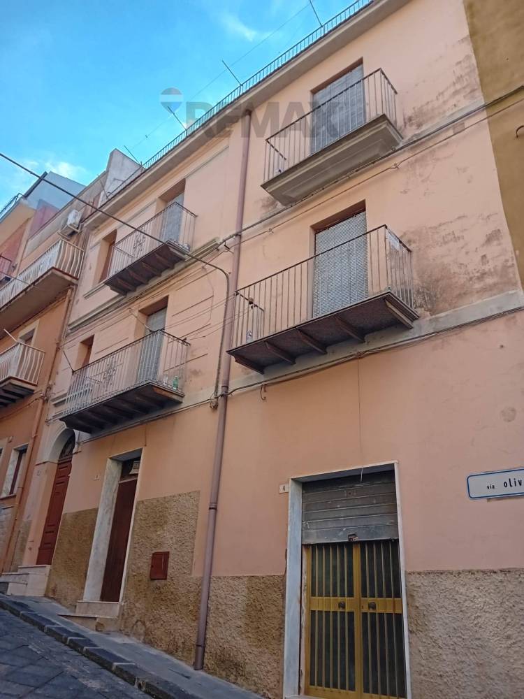 casa indipendente in vendita a Camporotondo Etneo