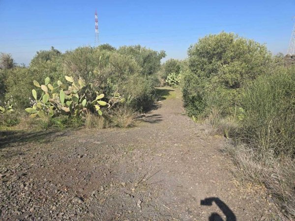terreno in vendita a Camporotondo Etneo