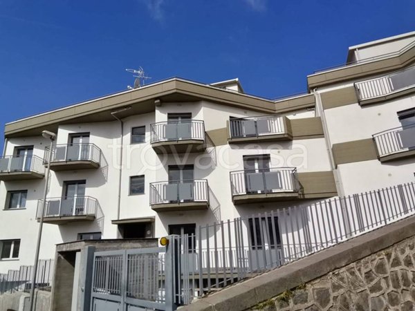 appartamento in vendita a Camporotondo Etneo in zona Centro Storico
