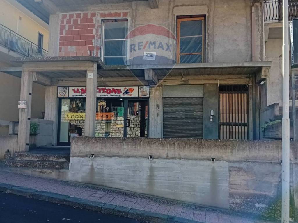 casa indipendente in vendita a Castel di Iudica
