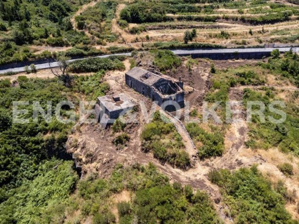 casa indipendente in vendita a Castiglione di Sicilia in zona Passopisciaro