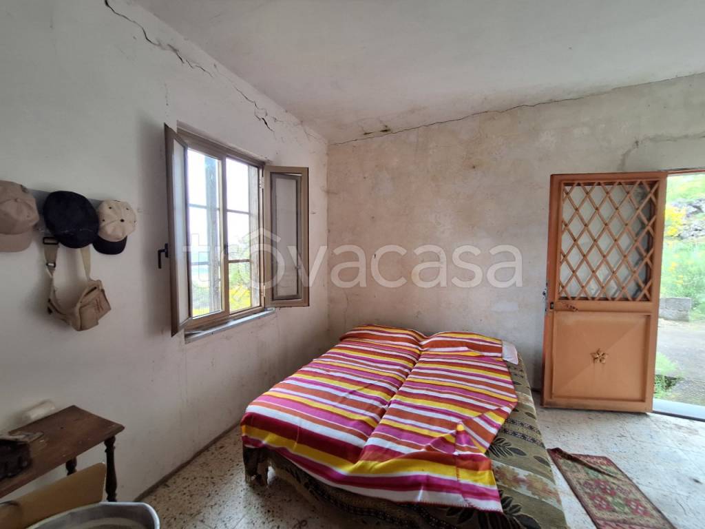 appartamento in vendita a Castiglione di Sicilia in zona Solicchiata