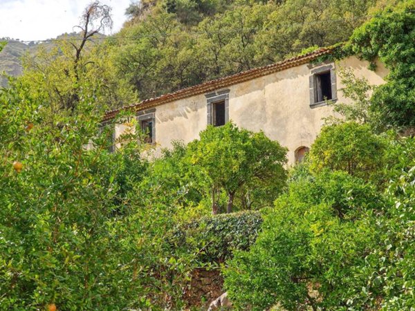 casa indipendente in vendita a Castiglione di Sicilia
