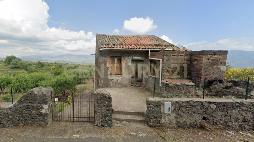 casa indipendente in vendita a Castiglione di Sicilia in zona Solicchiata