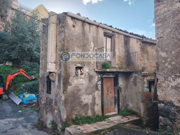 casa indipendente in vendita a Castiglione di Sicilia