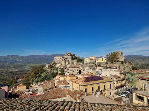casa indipendente in vendita a Castiglione di Sicilia