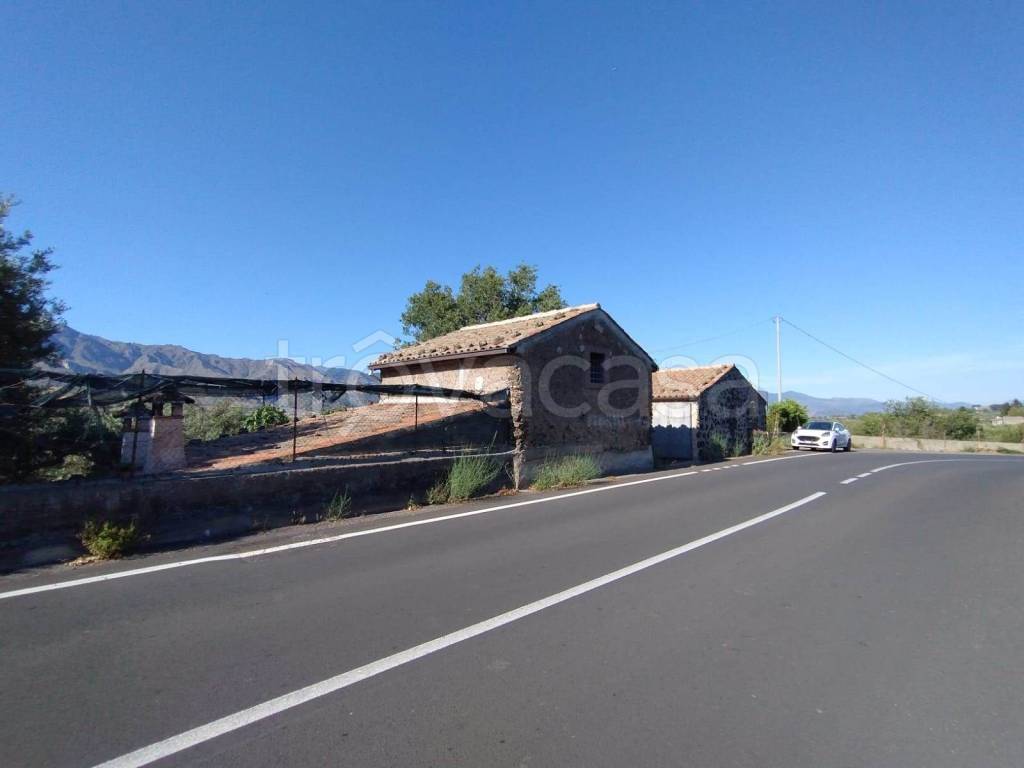 terreno agricolo in vendita a Castiglione di Sicilia