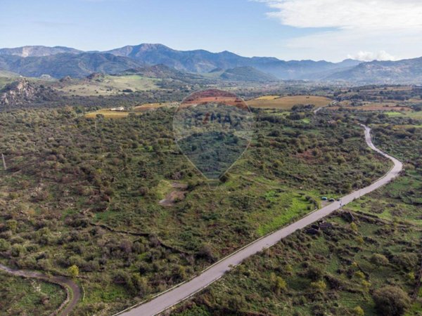 casa indipendente in vendita a Castiglione di Sicilia