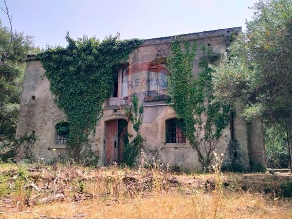 casa indipendente in vendita a Castiglione di Sicilia