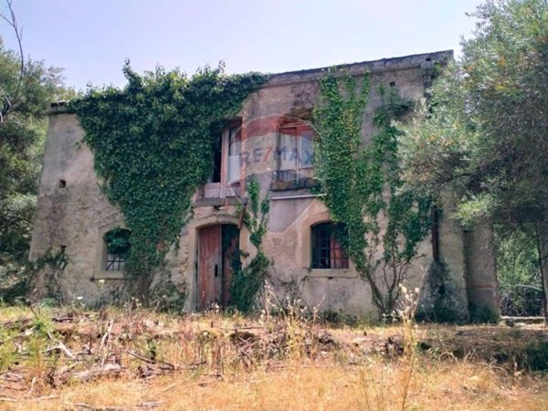 casa indipendente in vendita a Castiglione di Sicilia