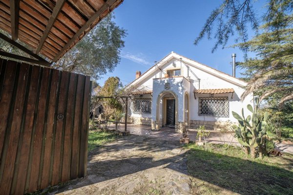 casa indipendente in vendita a Castiglione di Sicilia