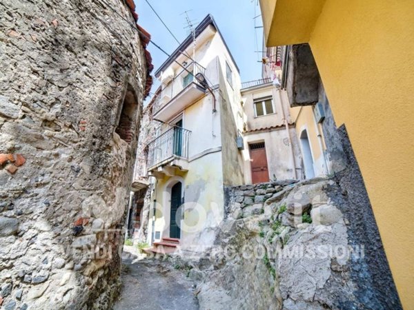 casa indipendente in vendita a Castiglione di Sicilia