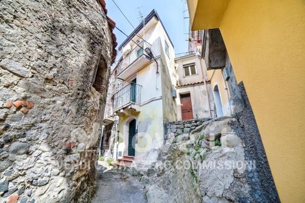 casa indipendente in vendita a Castiglione di Sicilia