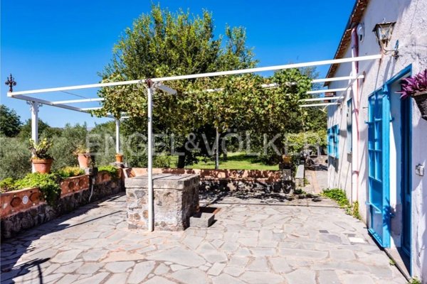 casa indipendente in vendita a Castiglione di Sicilia