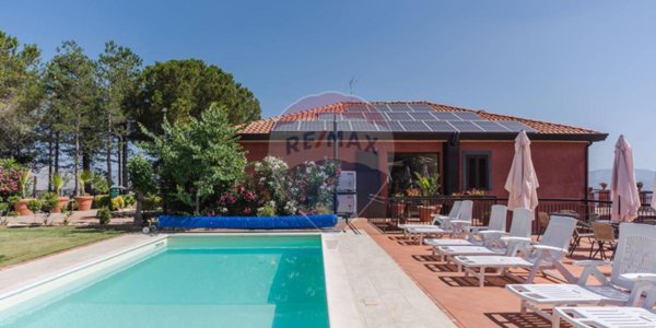 casa indipendente in vendita a Castiglione di Sicilia in zona Passopisciaro