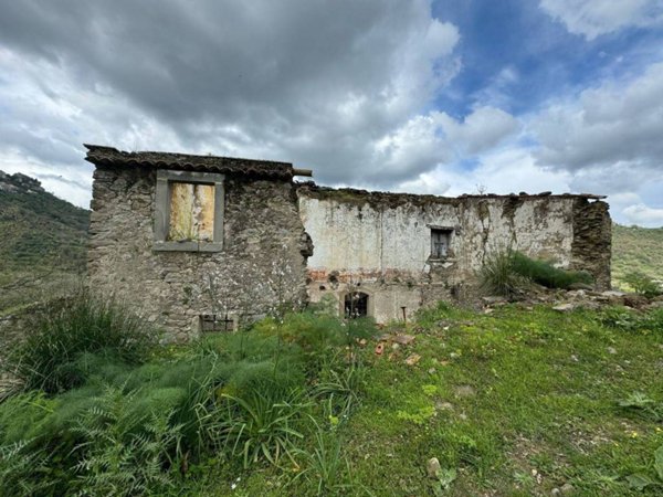 casa indipendente in vendita a Castiglione di Sicilia